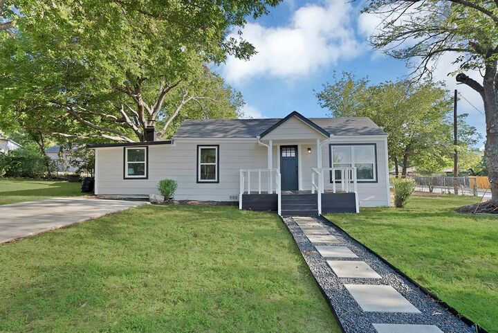 Property Photo:  5500 Dartmouth Avenue  TX 76114 
