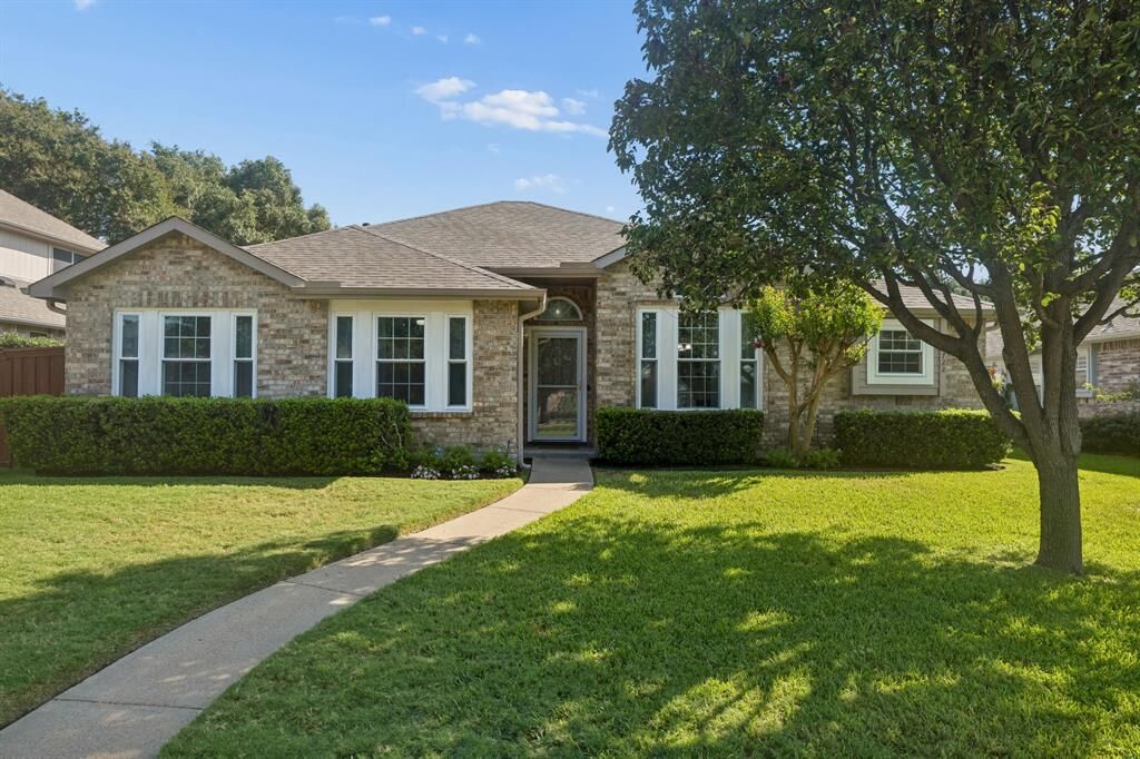Property Photo:  2722 Covington Drive  TX 75040 