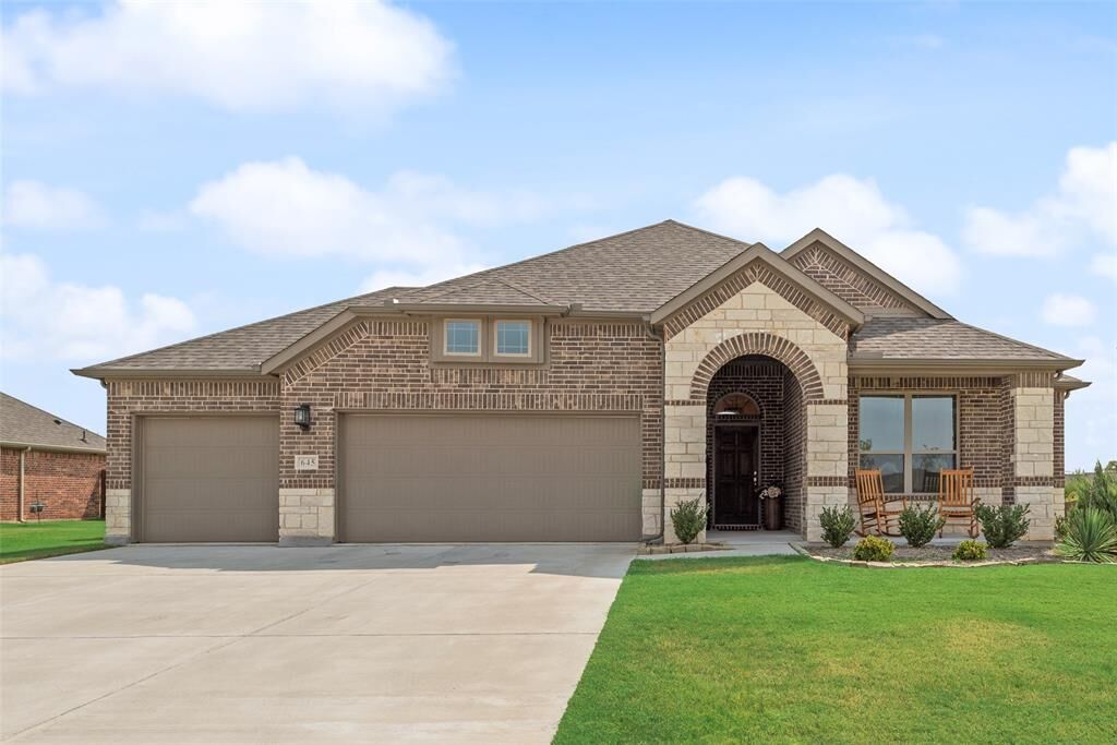 Property Photo:  645 Mb S Way  TX 76258 