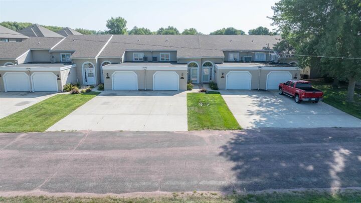 Property Photo:  15516 N Tradewind Dr 3  IA 51360 