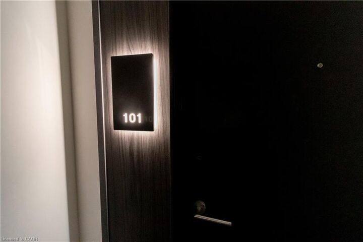 Property Photo:  15 Wellington Street S 101  ON N2G 0E4 