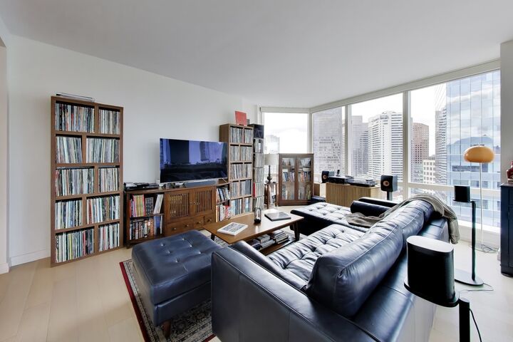 Property Photo:  1 Franklin St 2608  MA 02110 