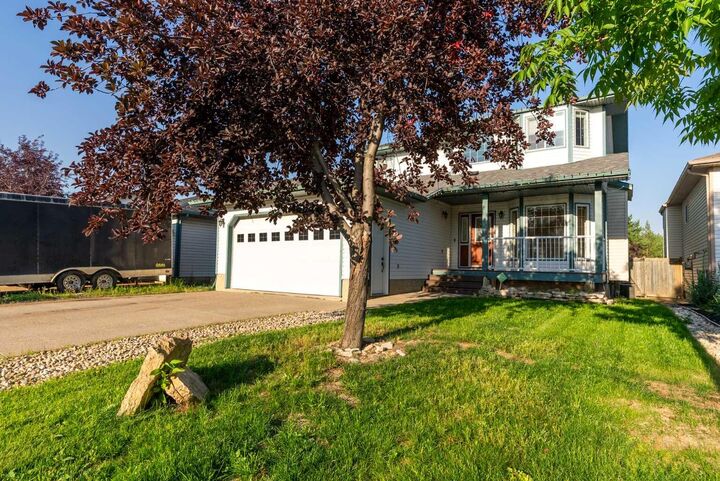 Property Photo: 224 Williams Drive AB T9K 5H2