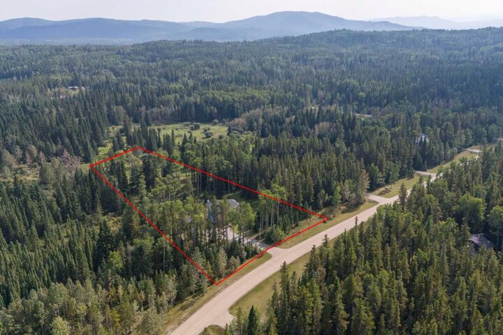 Property Photo:  50 Elk Valley Crescent  AB T0L 0K0 