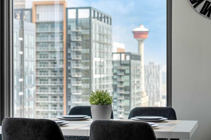1010 6 Street SW 3006 — photo 1