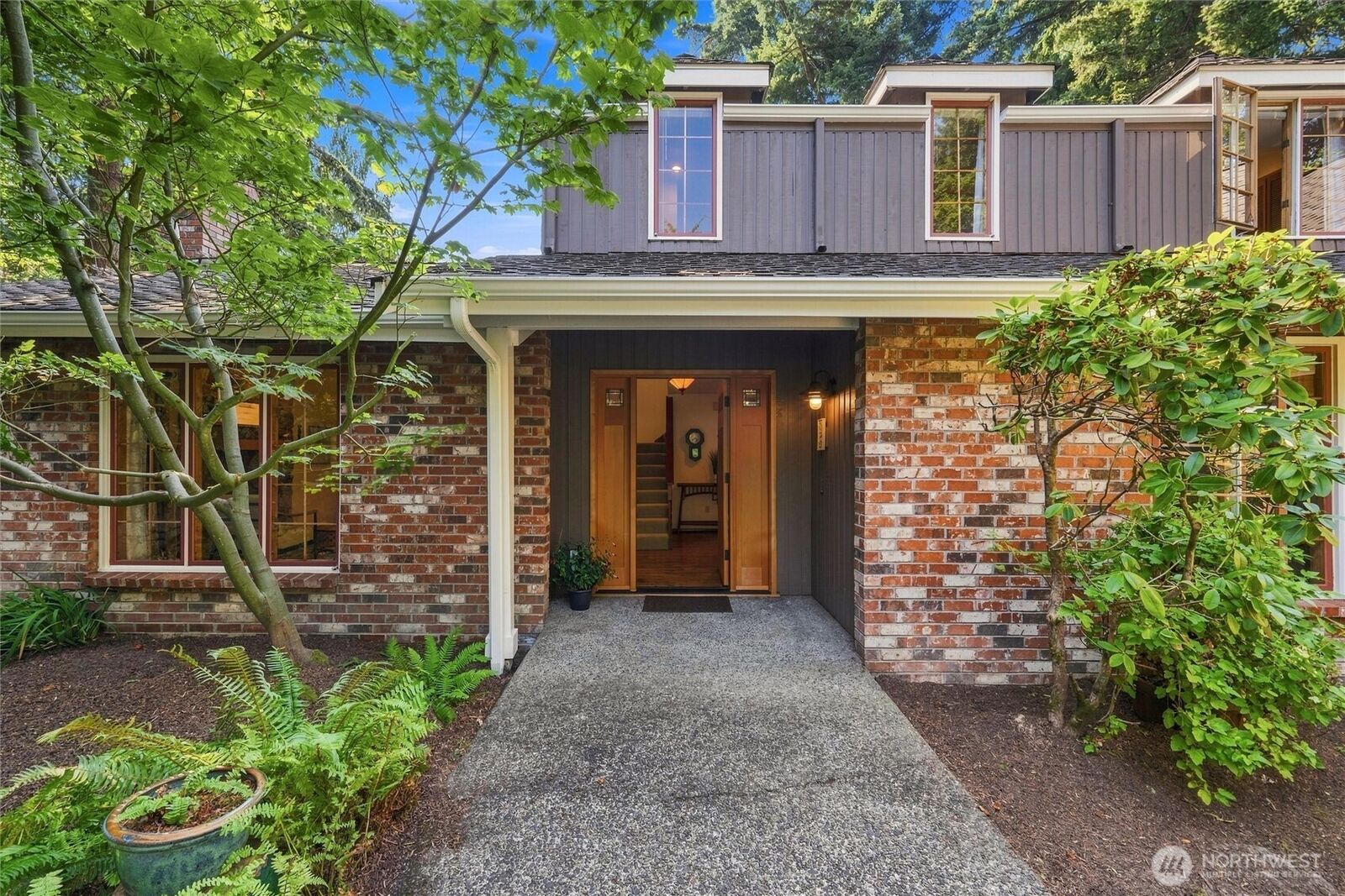 Property Photo: 2615 93rd Place NE WA 98004