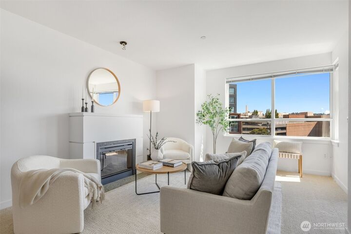 Property Photo: 5440 Leary Avenue NW 512 WA 98107
