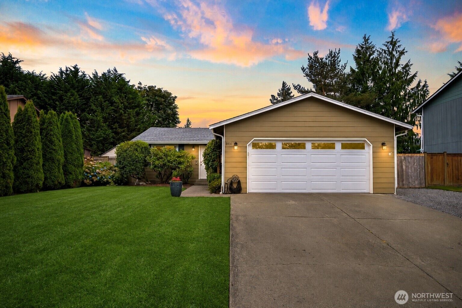 Property Photo: 8414 14th Place SE WA 98258