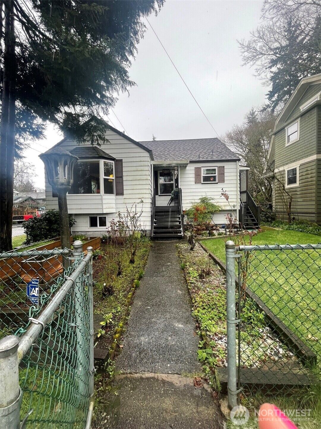 Property Photo:  9256  7th Avenue NW  WA 98117 