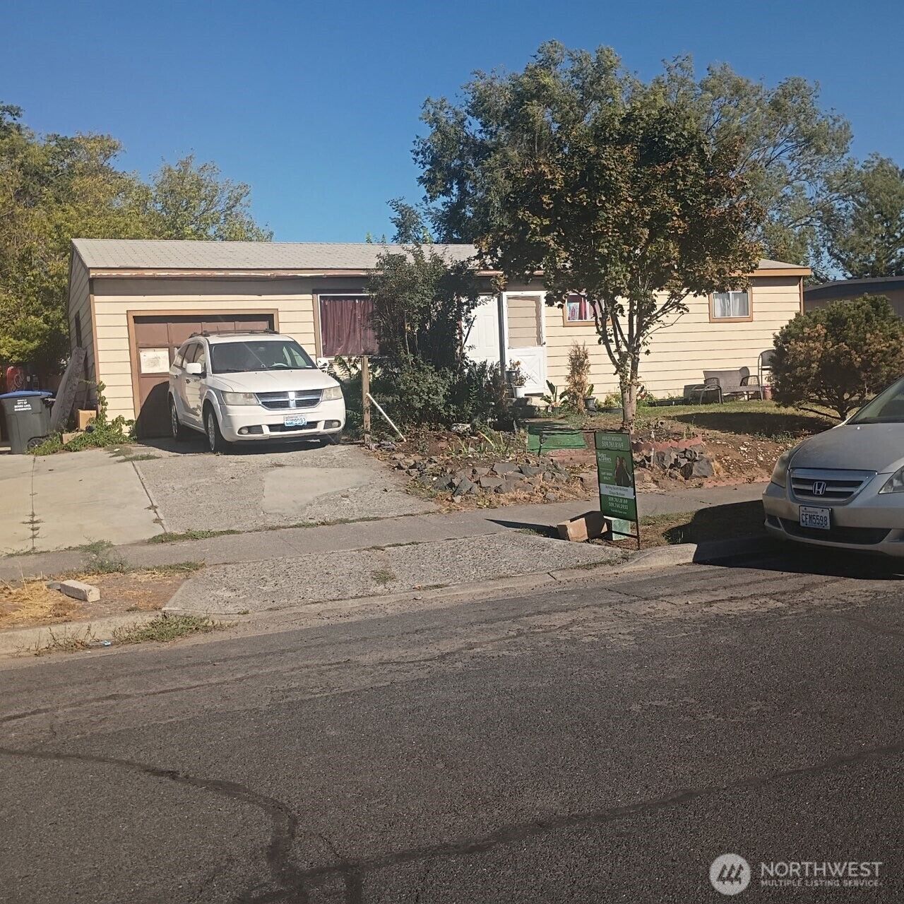 Property Photo:  1435 W Sunset Drive  WA 98837 