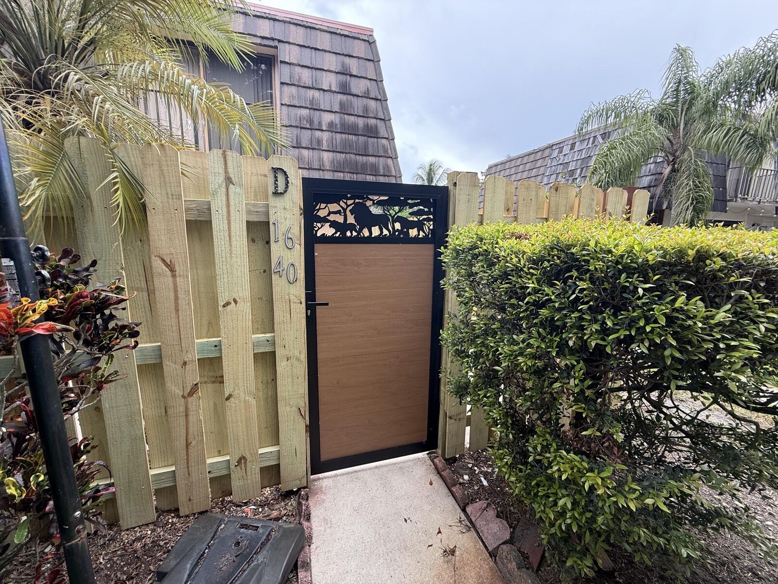 Property Photo:  1640 Forest Lakes Circle D  FL 33406 