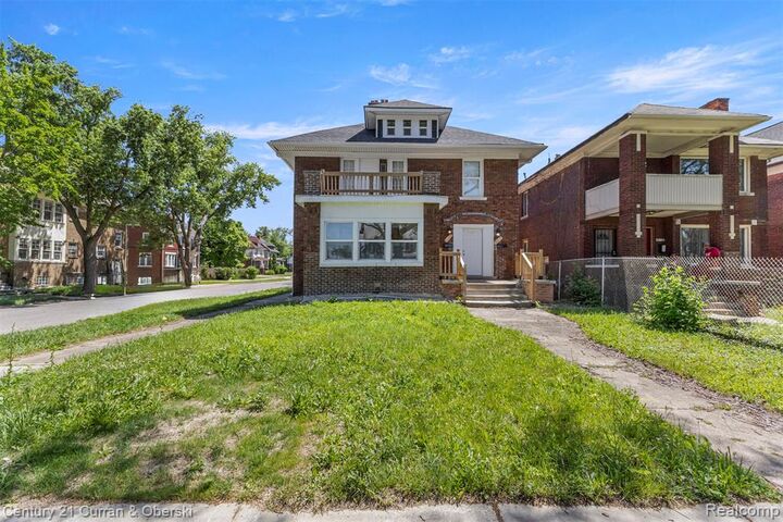 Property Photo: 8438 Dexter Avenue MI 48206