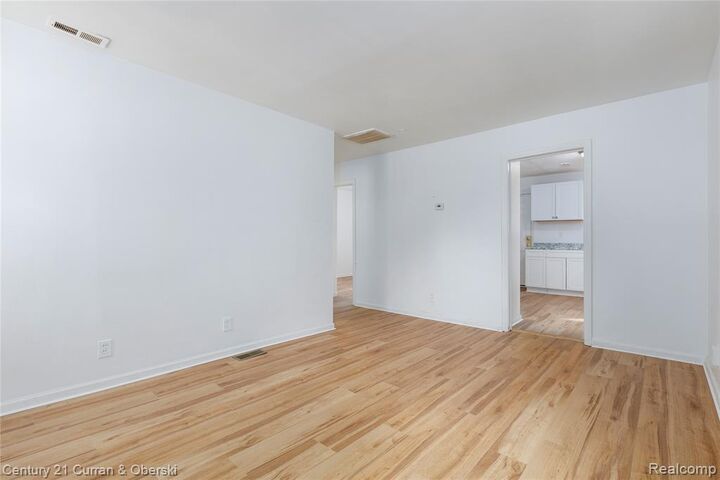Property Photo:  18777 Kingsville Street  MI 48225 