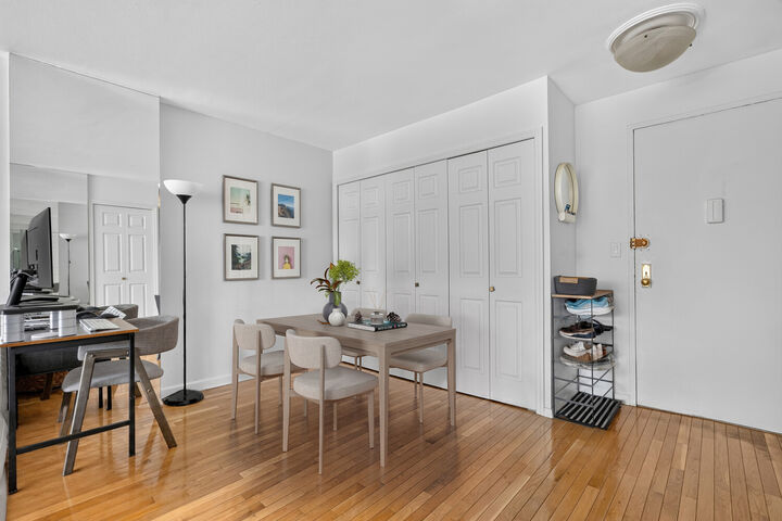 Property Photo:  305 E 24th Street 14K  NY 10010 
