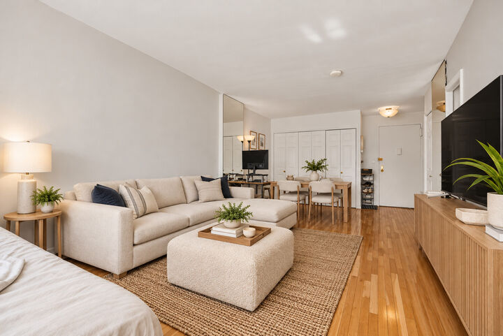 Property Photo:  305 E 24th Street 14K  NY 10010 
