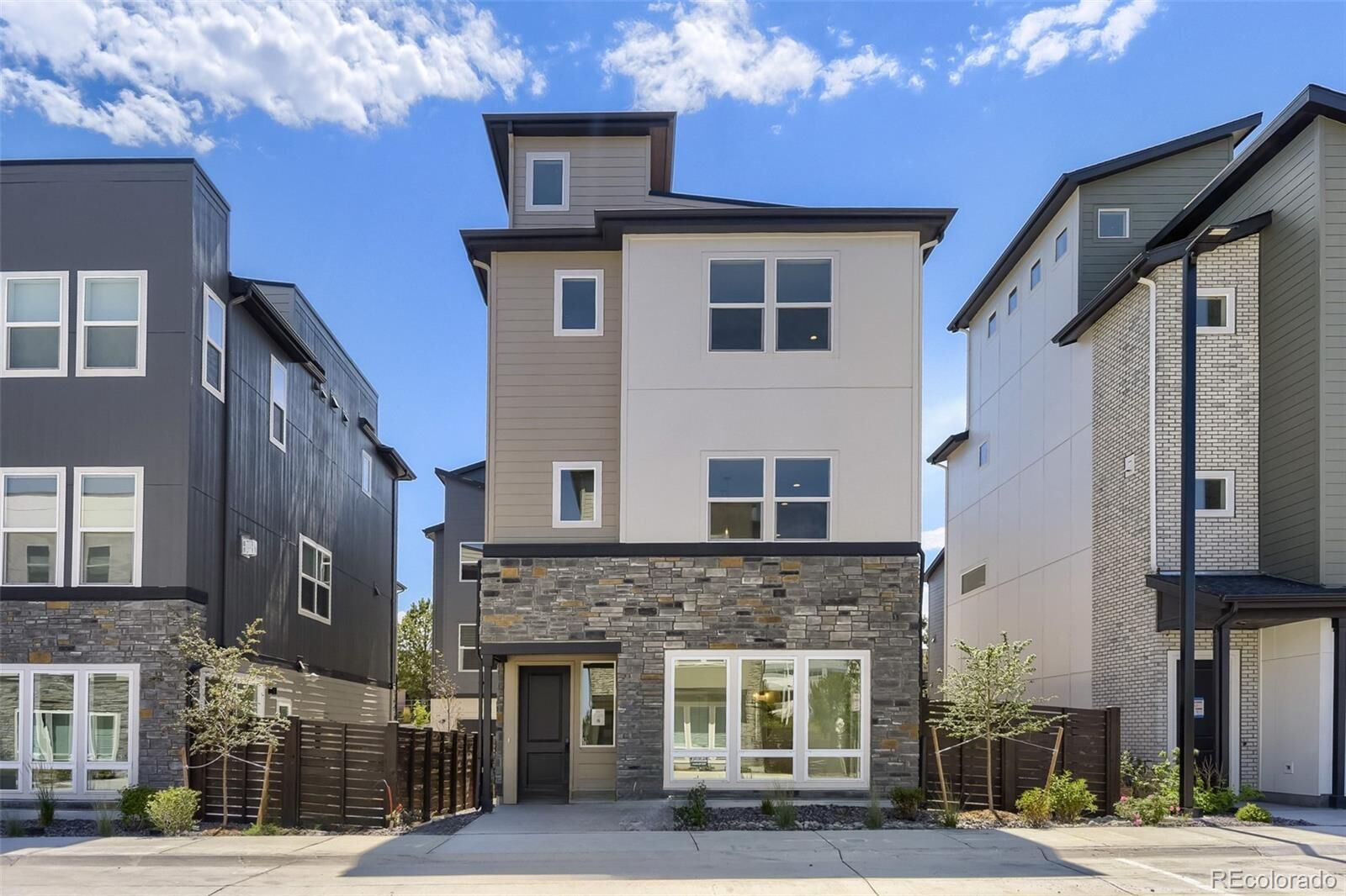 Property Photo:  10978 E Hinsdale Circle  CO 80112 