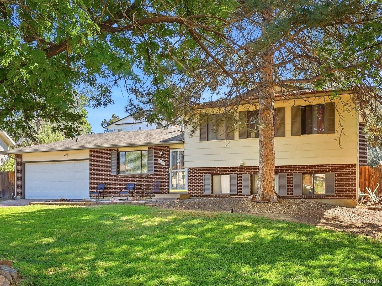 Property Photo:  1736 S Olathe Street  CO 80017 