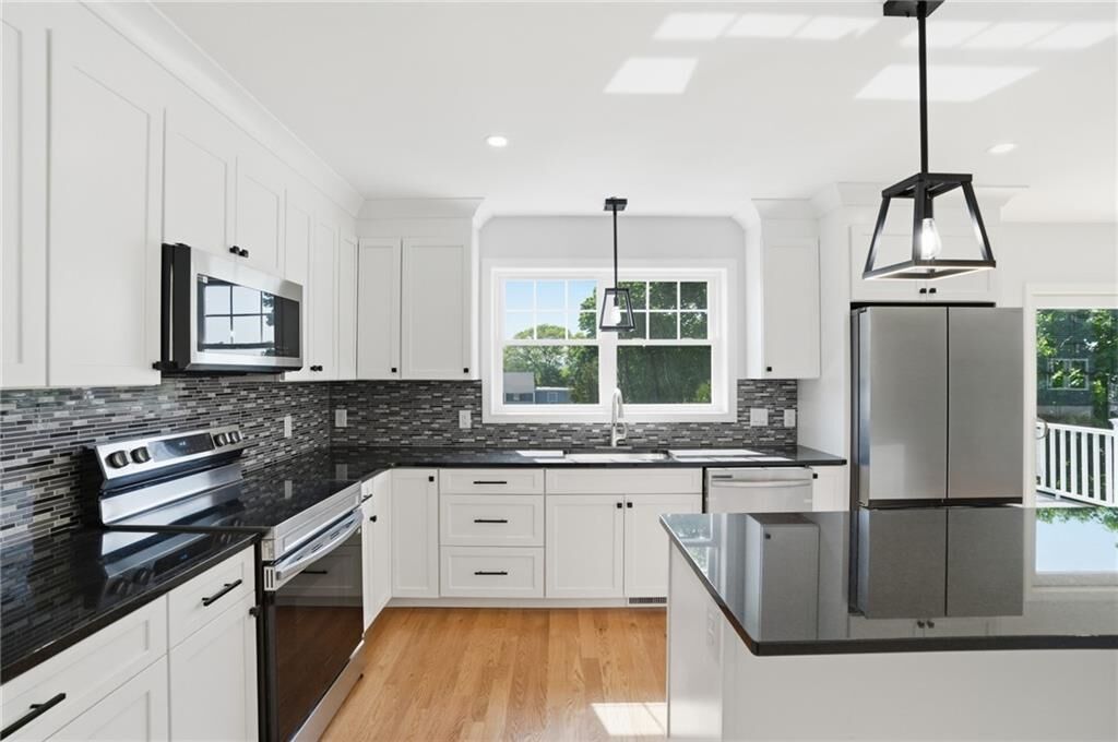 Property Photo:  5 Teresa Ann Crossing 5  RI 02893 