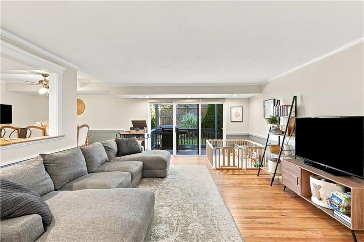 Property Photo:  125 Van Zandt Avenue 201  RI 02840 