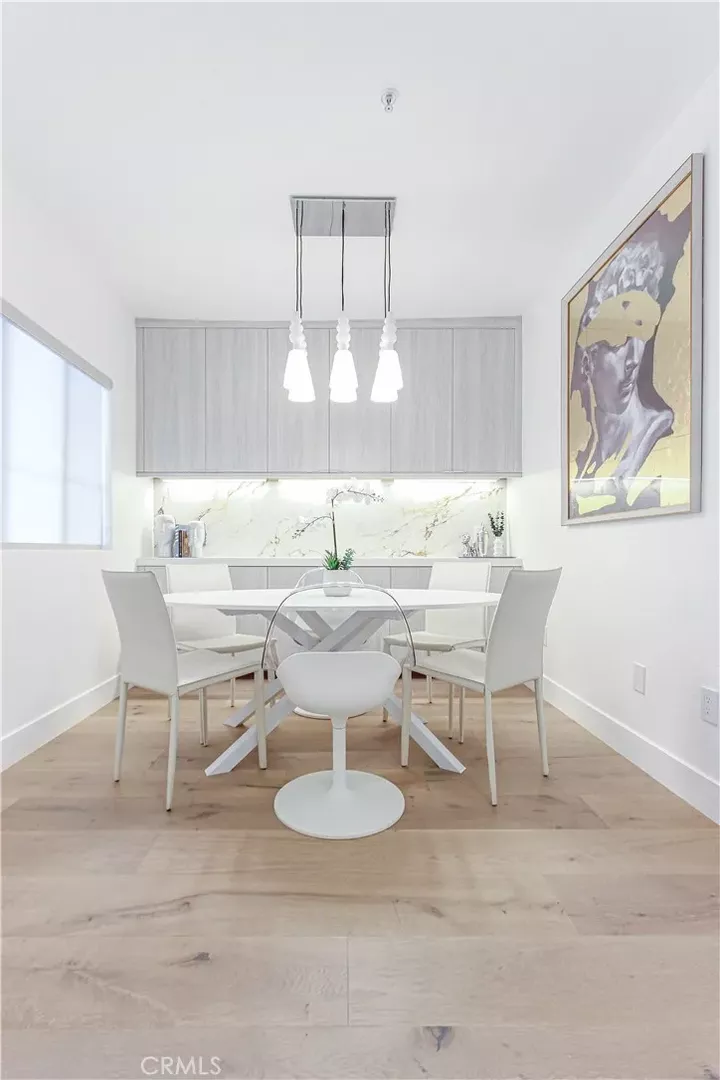 Property Photo:  2253 Martin 302  CA 92612 