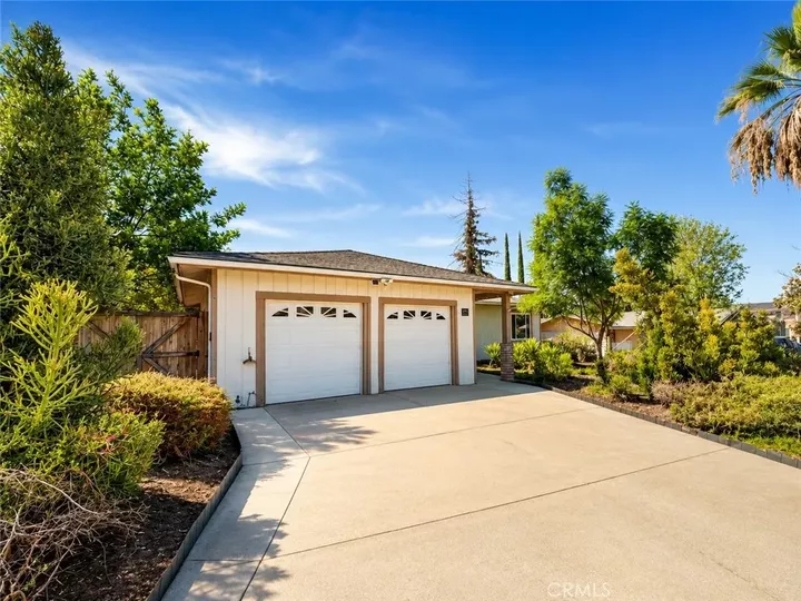 Property Photo: 302 S San Mateo Street CA 92373