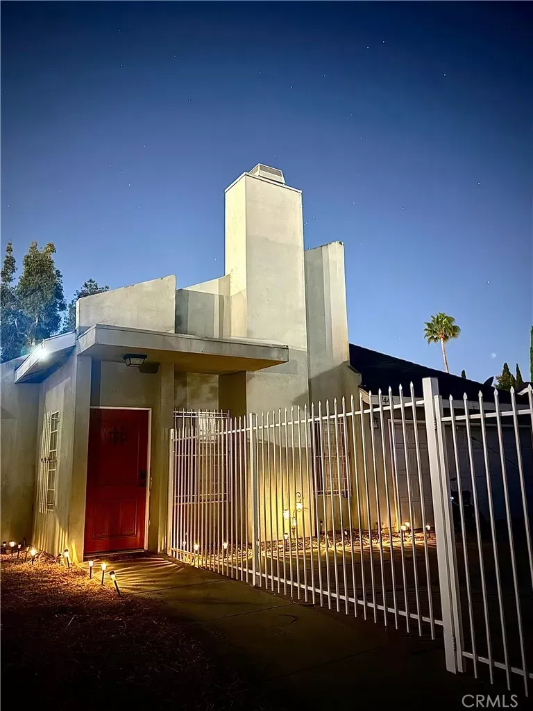 Property Photo:  7443 Eva Place  CA 91406 