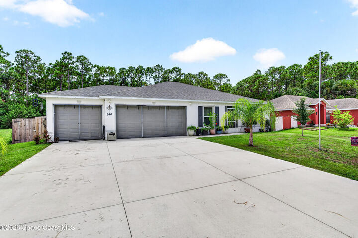 Property Photo: 546 Ocean Spray Street SW FL 32908