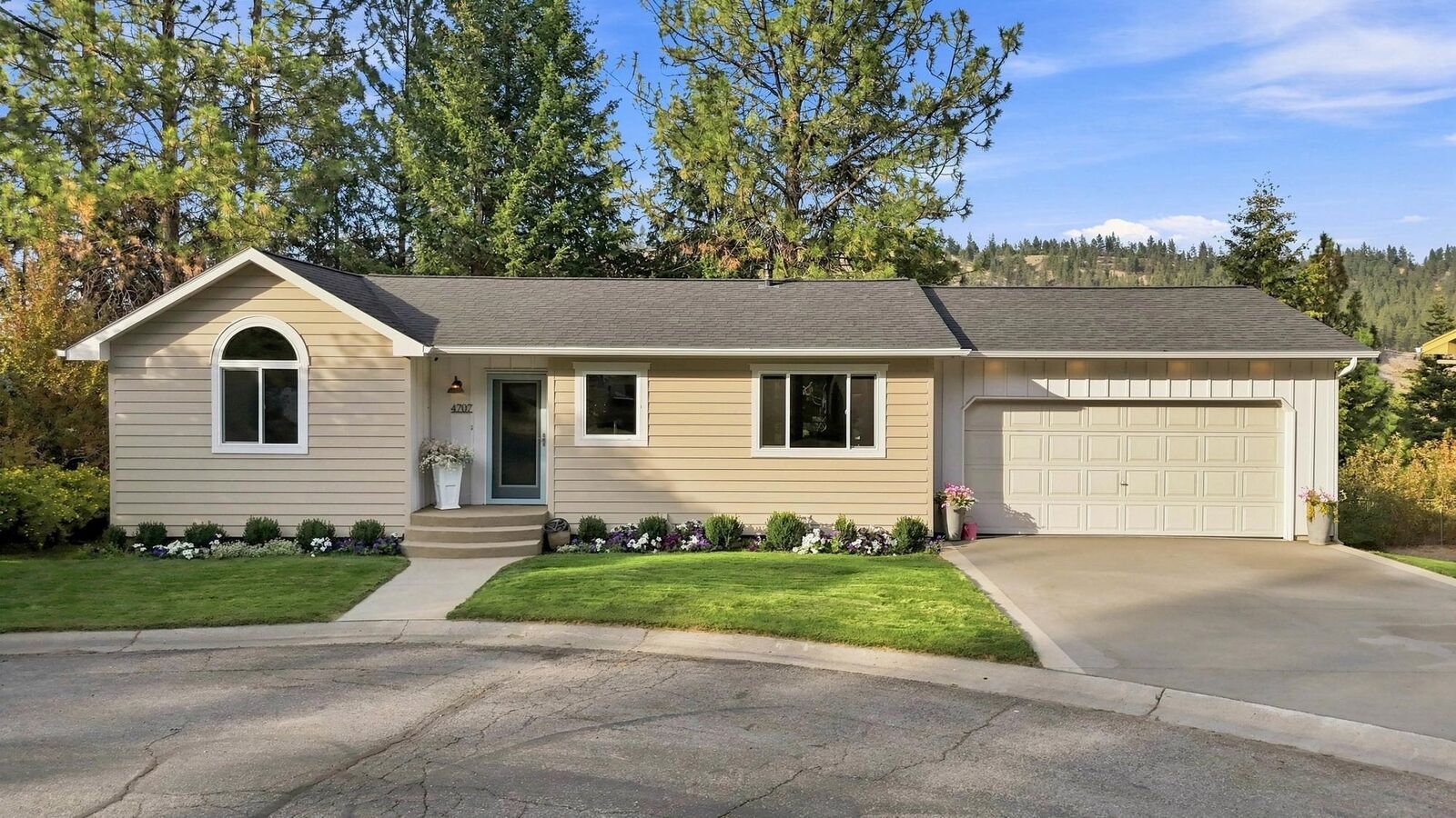 Property Photo:  4707 S Keyes Ct  WA 99224 
