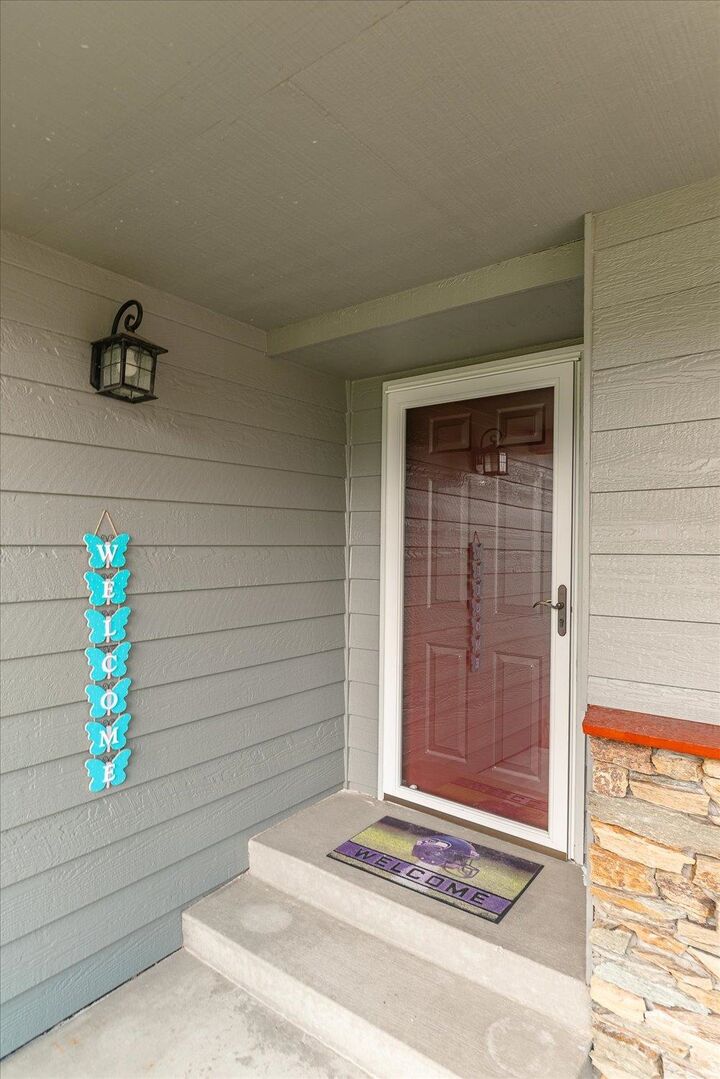 Property Photo: 8711 N Kelly Ct WA 99208