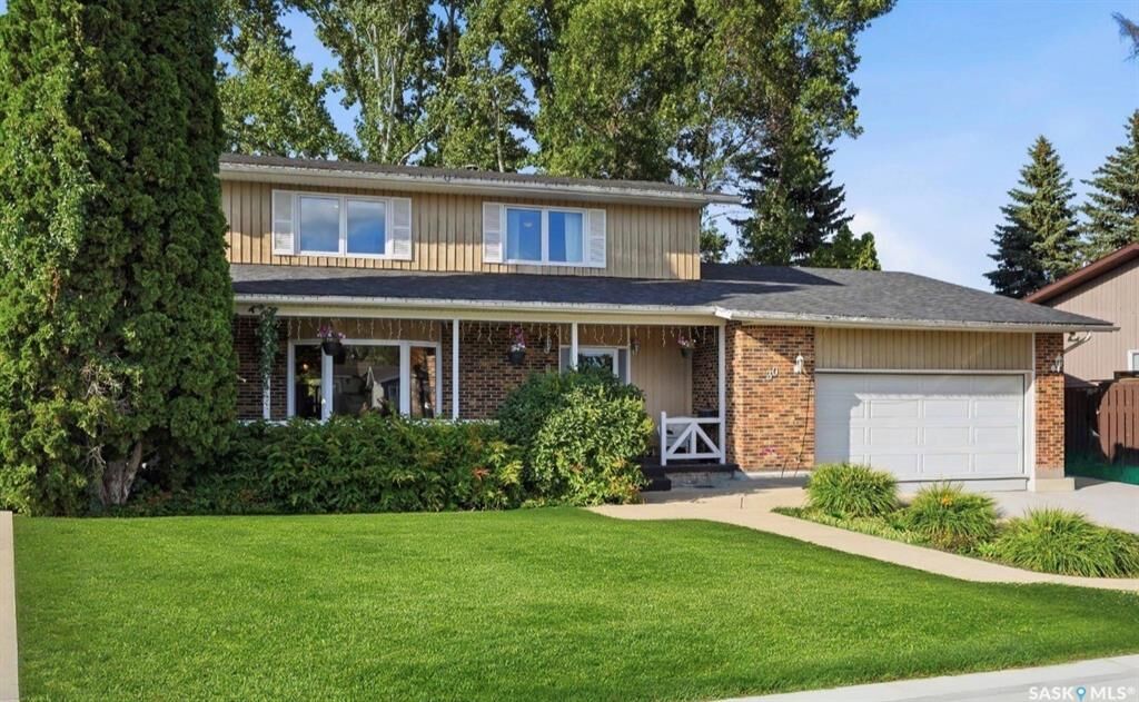 Property Photo:  30 Roborecki Terrace  SK S7K 5L3 