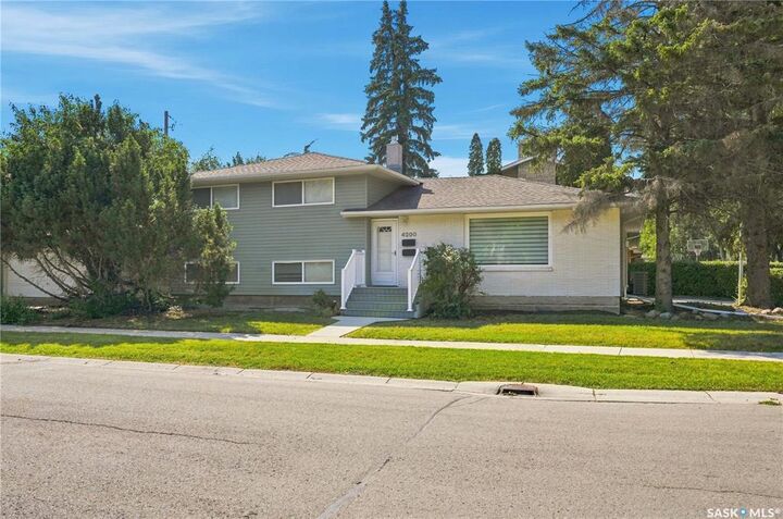 4200 Hillsdale Street — photo 1