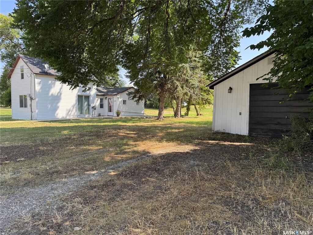 Property Photo:  109 Maple Street  SK S0G 5H0 