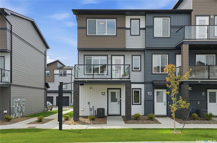Property Photo:  651 Dubois Crescent 12  SK S7V 0R3 