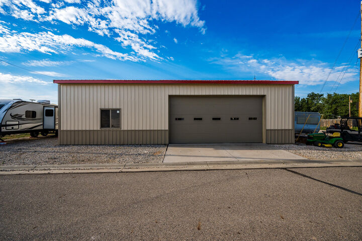 Property Photo:  200 Second Street  WY 82639 