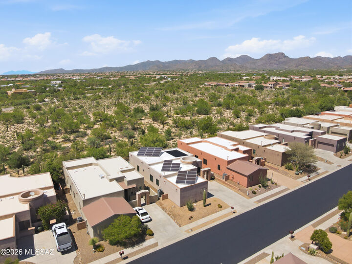 Property Photo:  11445 N Moon Ranch Place  AZ 85658 