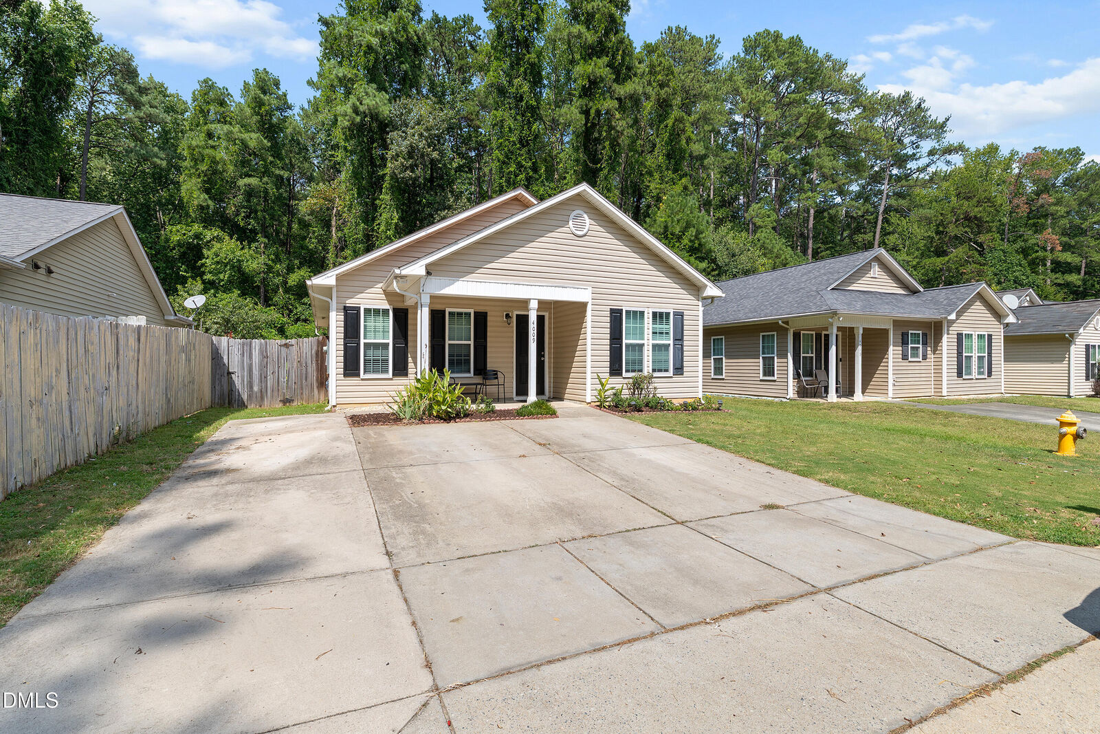 Property Photo: 4009 Green Jacket Trail NC 27610
