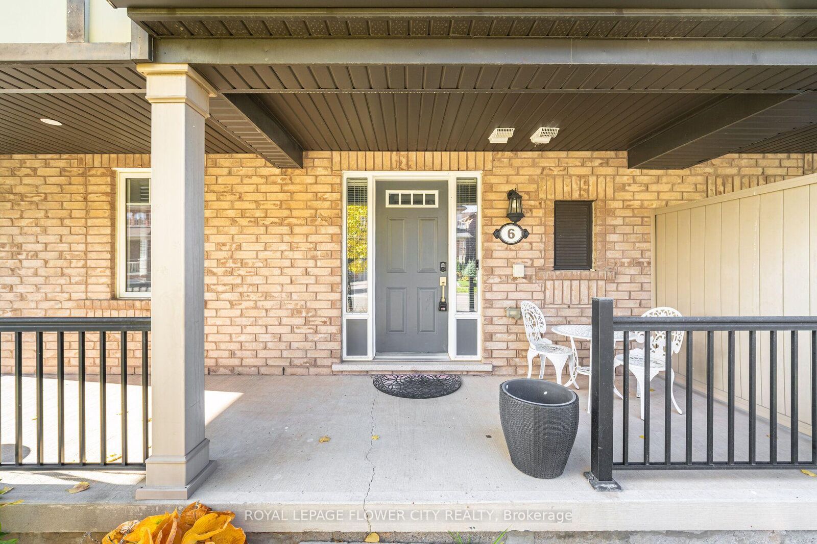 Property Photo: 6 Baby Pointe Trail ON L7A 0W1