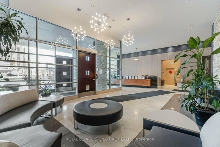 Property Photo: 3939 Duke Of York Boulevard 3106 ON L5B 4N2