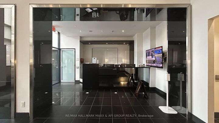 Property Photo: 399 Spring Garden Avenue 617 ON M2N 3H6
