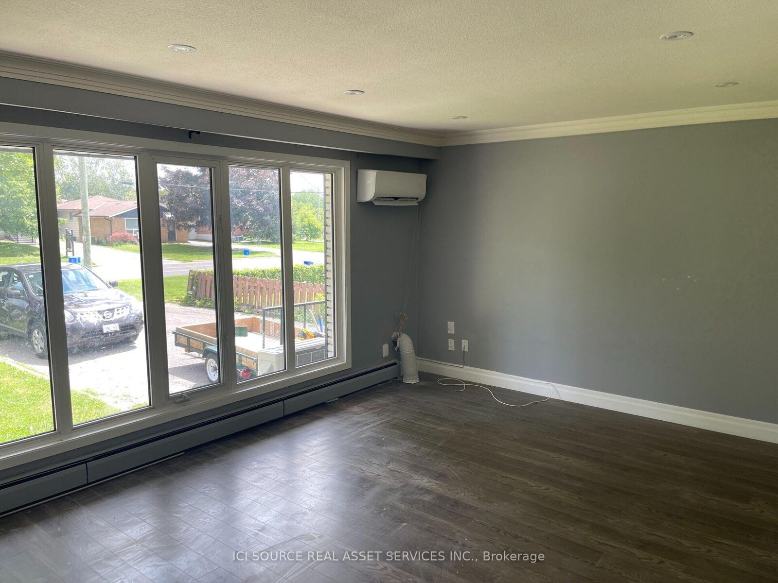 Property Photo:  448 Wilson Road N Main Fl  ON L1G 6E7 
