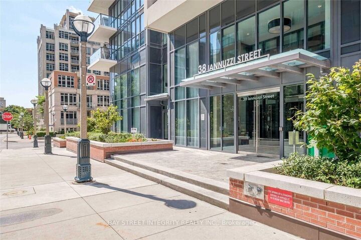 Property Photo:  38 Iannuzzi Street 1907  ON M5V 0S2 