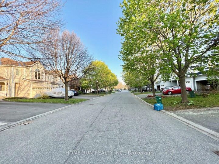 Property Photo:  42 Hemlo Crescent  ON K2T 1C9 