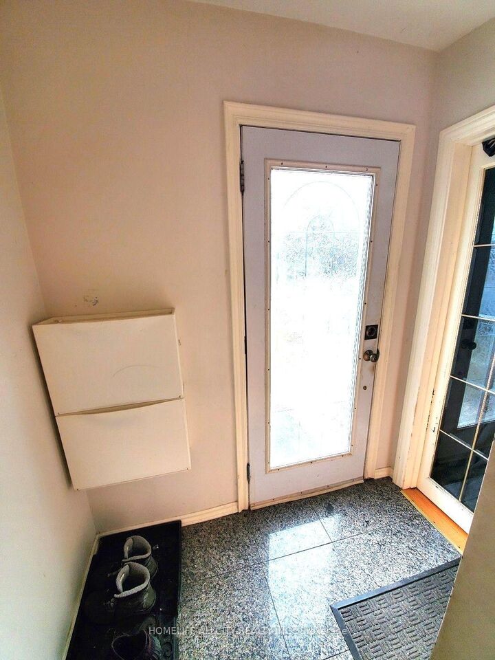 Property Photo: 4 Bevdale Road N ON M2N 2G2