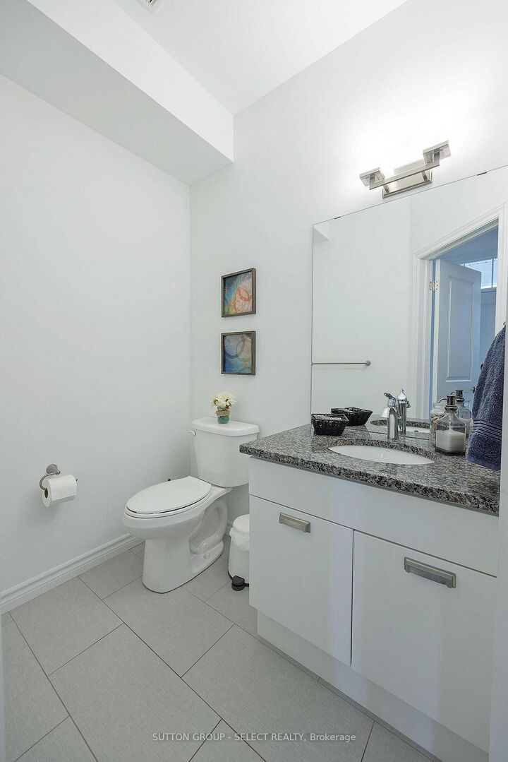 Property Photo: 1606 Noah Bend ON N3B 2Z1