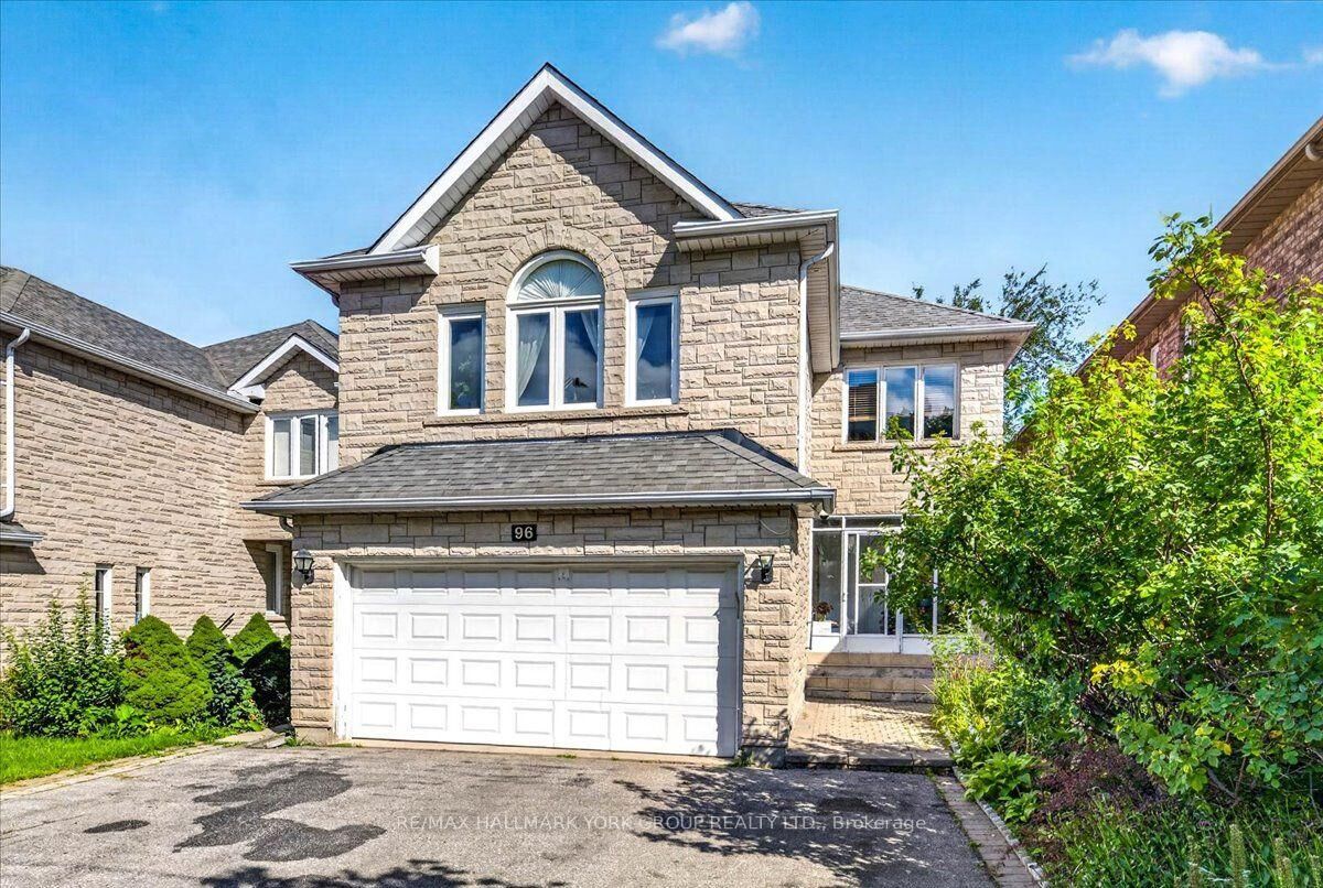 Property Photo: 96 Townsgate Drive ON L4J 8A4