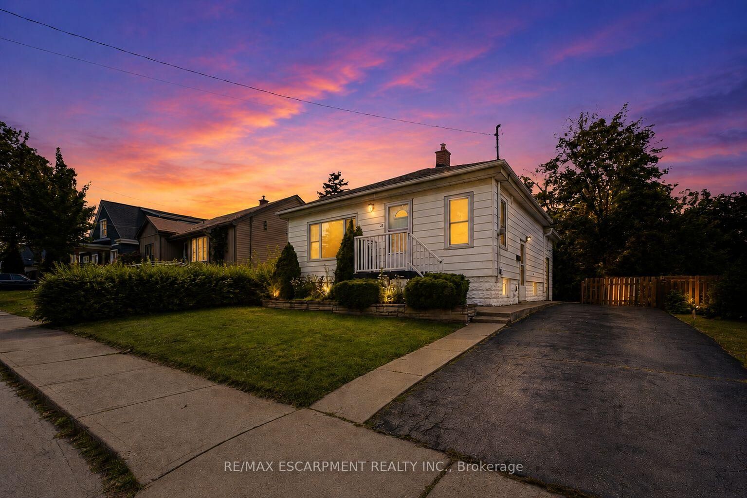 Property Photo: 22 David Avenue ON L9A 3V1