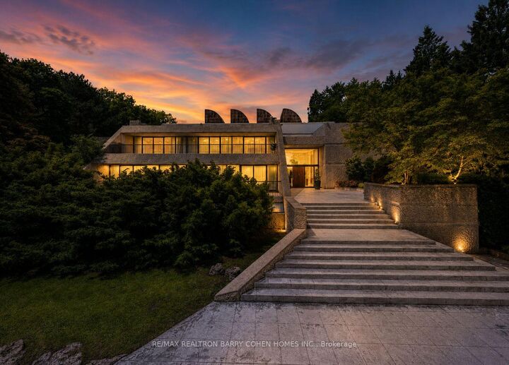 Property Photo: 30 High Point Road ON M3C 2R3