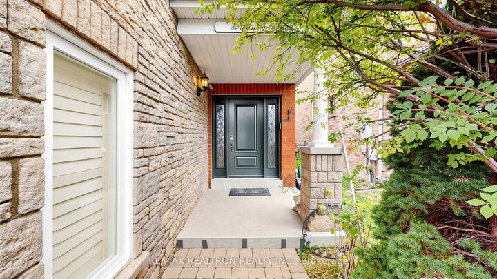 Property Photo: 22 Belvia Drive ON L4K 5J7
