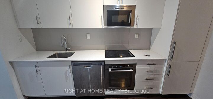 Property Photo: 460 Adelaide Street E 632 ON M5A 0E7