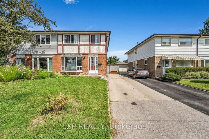 Property Photo: 3313 Acala Crescent ON L5A 3E4